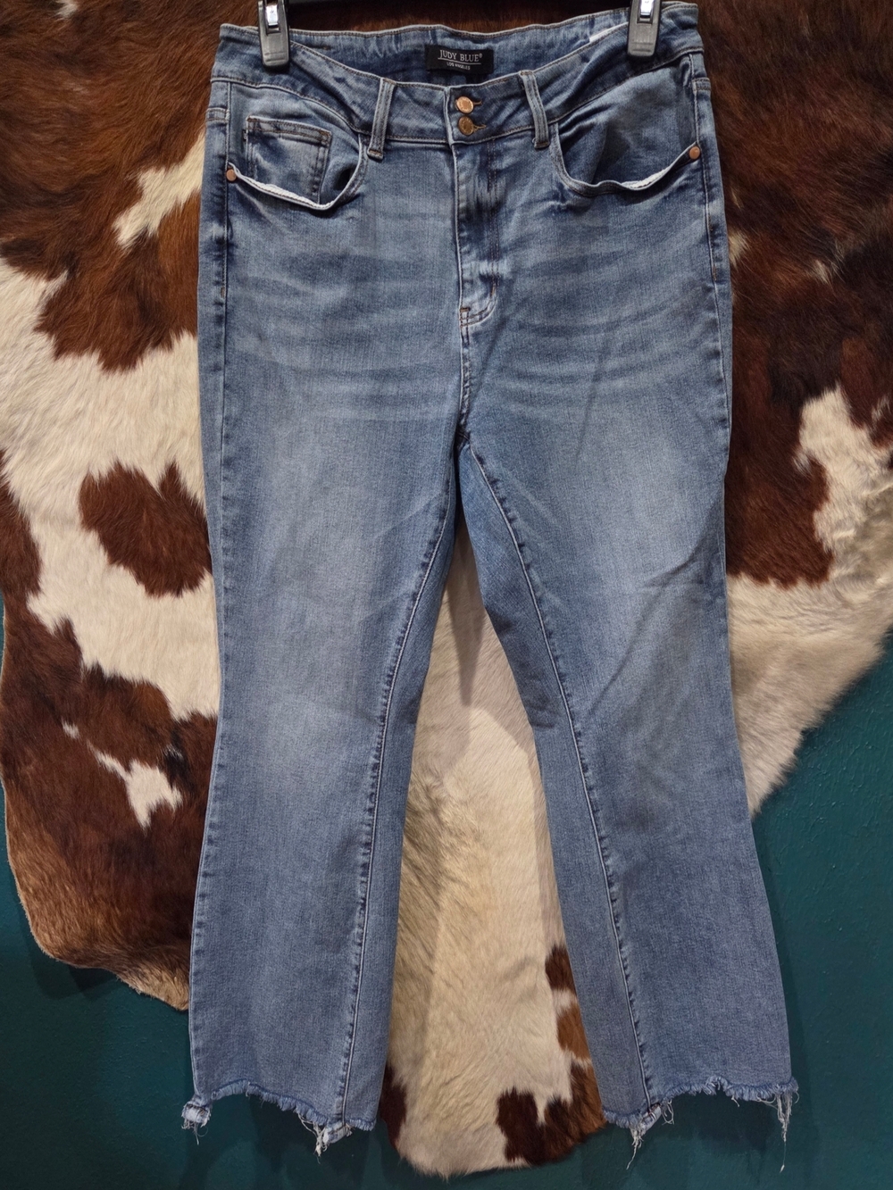 Judy Blue Medium Wash Straight Jeans with Raw Hem - Picture 1 of 8